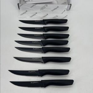 BergHOFF NIB Serrated Steak Knives-8 Piece Set